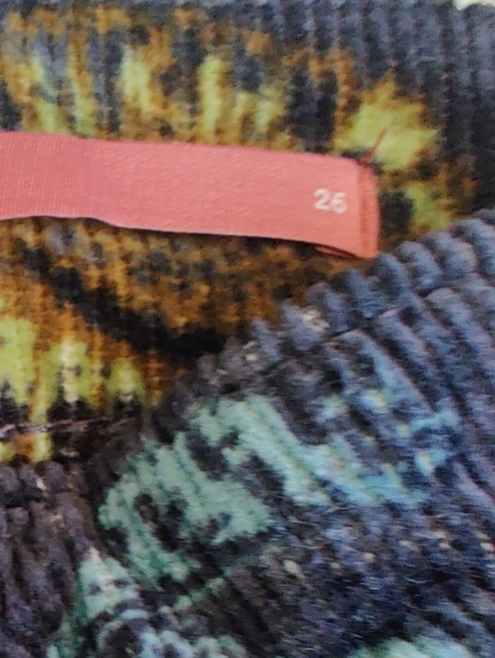 Anthropologie X Pilcro The Icon Flare Low-Rise Corduroys In Gray Floral Size 26 - Picture 7 of 9
